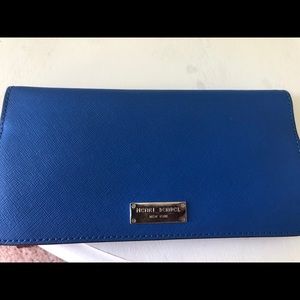 Henri bendel blue wallet